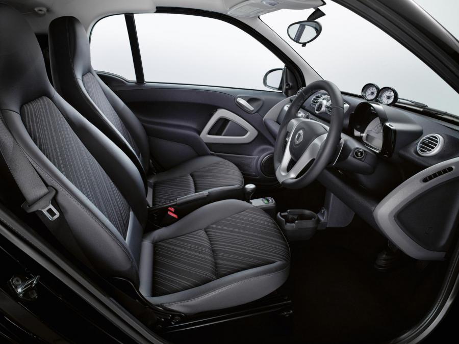  Smart ForTwo Edition21 2013 года  (фото 2 из 2)